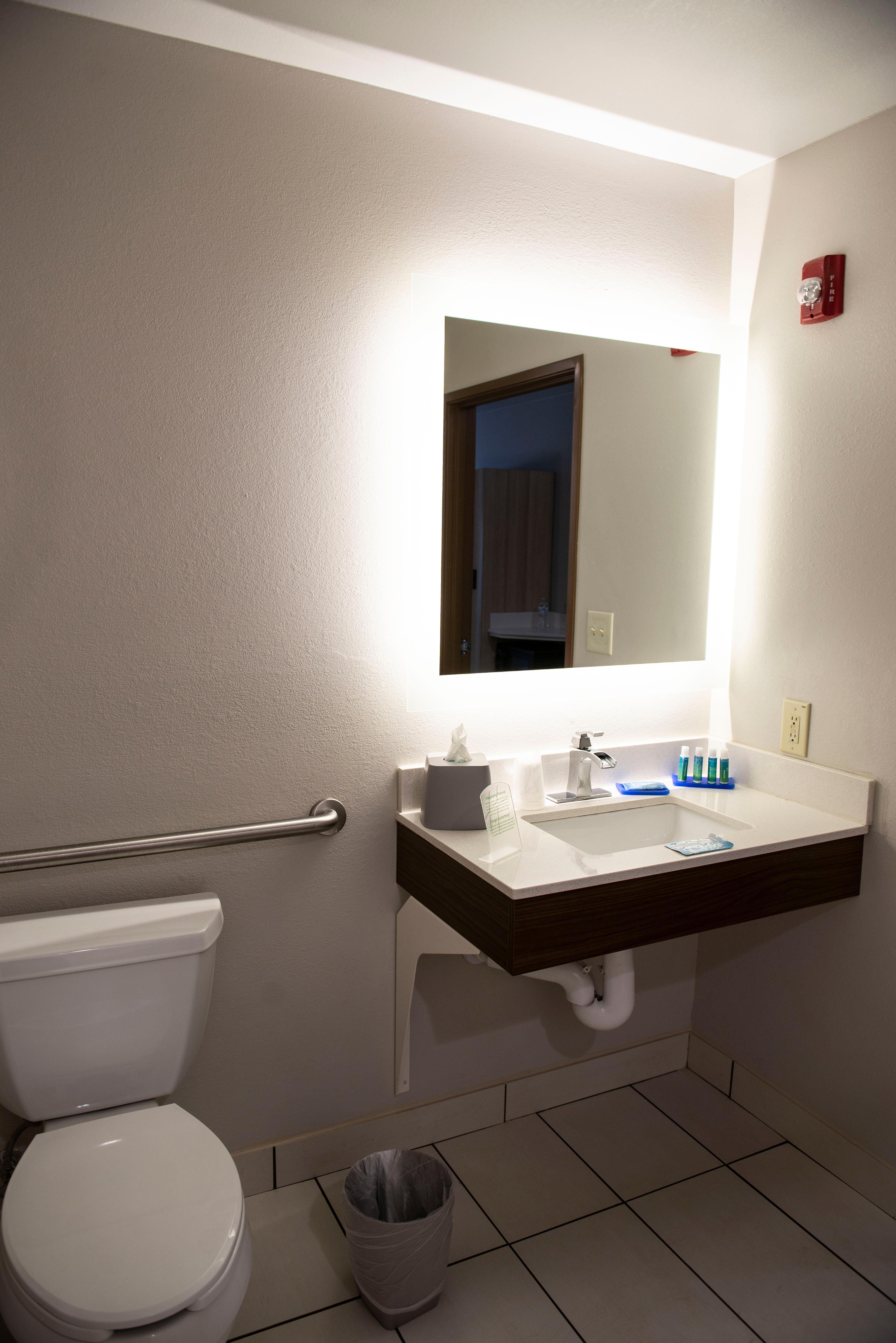 Holiday Inn Express Hotel & Suites Sedalia By Ihg מראה חיצוני תמונה