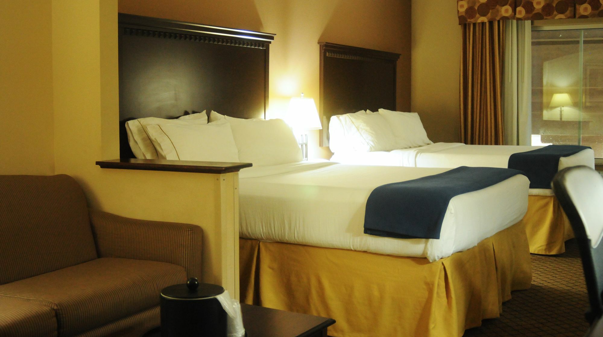 Holiday Inn Express Hotel & Suites Sedalia By Ihg מראה חיצוני תמונה